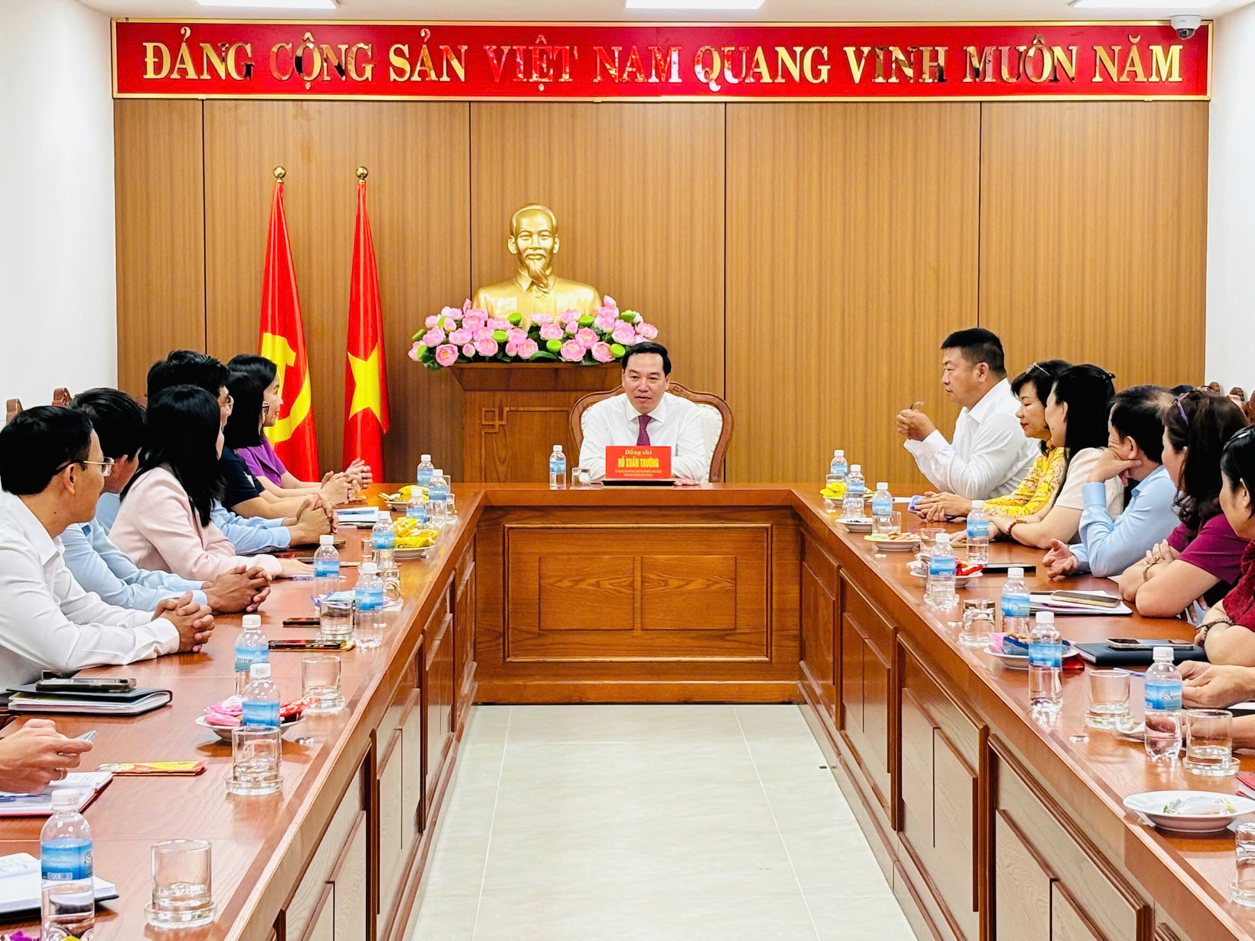 Cán bộ, công chức Ban Tuyên giáo và Dân vận Tỉnh ủy sẵn sàng, chủ động, quyết tâm hoàn thành xuất sắc nhiệm vụ năm 2026